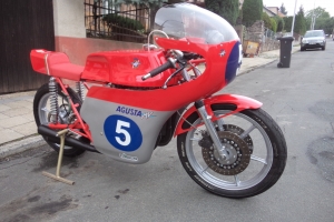 Benelli 350,500cc (250cc) - Kapotáž - SET s plexi