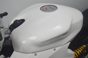 Ducati 955 Panigale V2 2020-2024 Tank cover, GRP on the bike