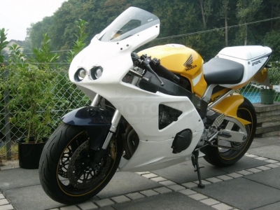 cbr 900 rr fireblade 2002