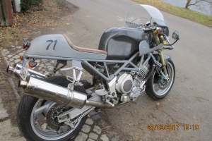 SET - Polokapotáž - Laverda SFC 750-1200, Motoguzzi atd -  světlomet na LEVÉ straně